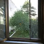 Domusleone بيت للعطل *