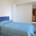 Domusleone * بومبيي