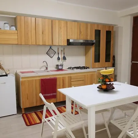 Domusleone بيت للعطل *